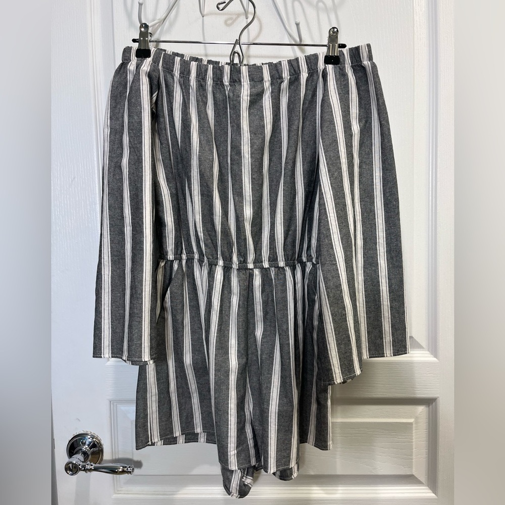 Off the shoulder Romper